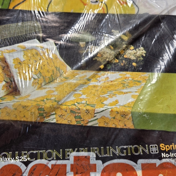 VERA *NEW* VTG Twin Flat No-Iron Percale SHEET Yellow/Orange FLORAL Burlington - Picture 5 of 6
